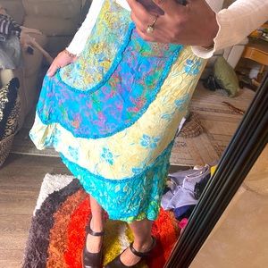 Super cute zip up little hippie skirt